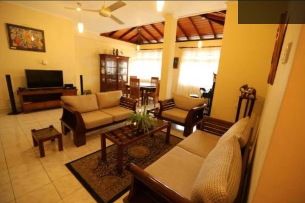 Reverie Hill Bungalow, Kandy Luaran gambar