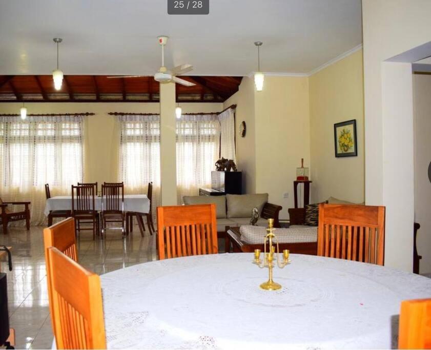 Reverie Hill Bungalow, Kandy Luaran gambar